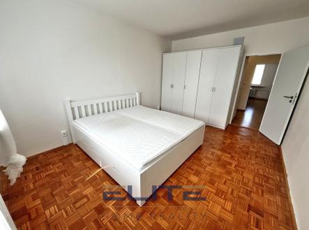00050_ložnice_ | Pronájem bytu, 2+1, 58 m²