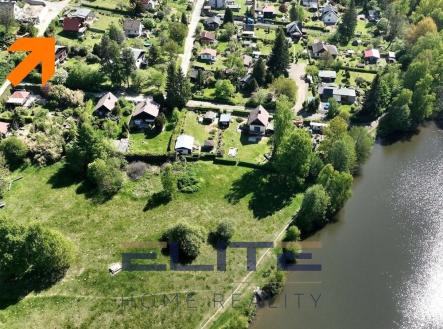 00034_dron_celkový pohled_rybník | Prodej - chata/rekreační objekt, 72 m²