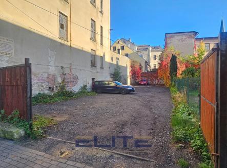 Parkování Široká ul | Pronájem - malý objekt/garáž