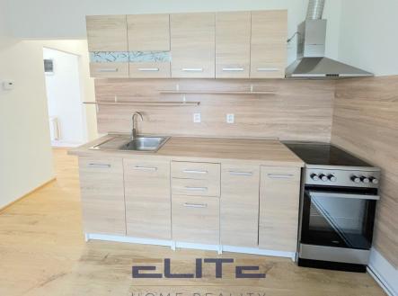 00127_pokoj_kuchyně | Pronájem bytu, 1+1, 33 m²