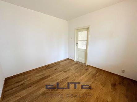 00127_pokoj | Pronájem bytu, 1+1, 33 m²