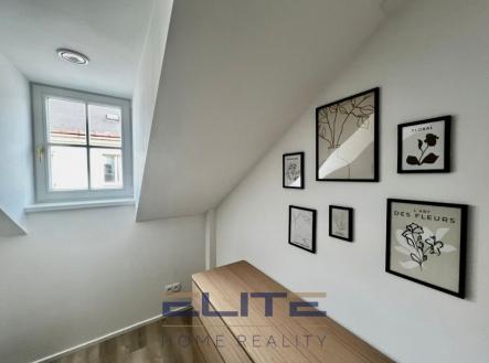 00073_53 | Pronájem bytu, 2+kk, 44 m²