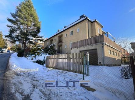 00152_ulice_příjezd | Pronájem - malý objekt/garáž