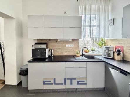 prodej-bytu-3-kk-73-m2-s-terasou-12-m2-a-zahradou-liberec-tylova-00150-kuchynska-linka-017881 | Prodej bytu, 3+kk, 85 m²