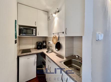 00162-4 | Pronájem bytu, 1+kk, 33 m²