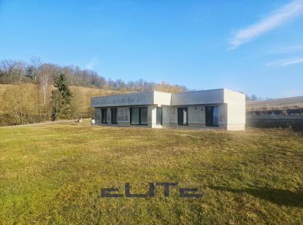 Pohled na dům | Prodej - dům/vila, 150 m²