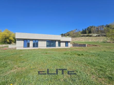 Pohled na dům | Prodej - dům/vila, 150 m²