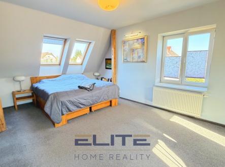 00194_ložnice1 | Prodej - dům/vila, 147 m²