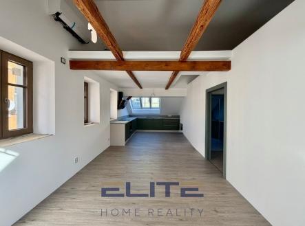 00136_22 | Pronájem bytu, 3+kk, 70 m²