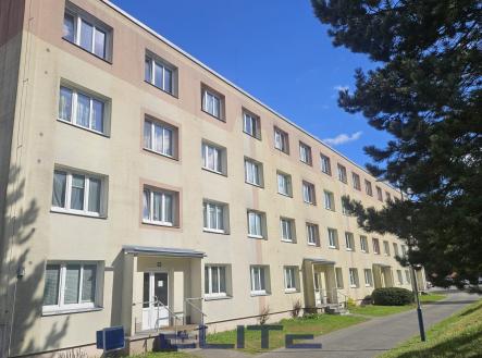 Vstup do domu | Prodej bytu, 3+1, 67 m²