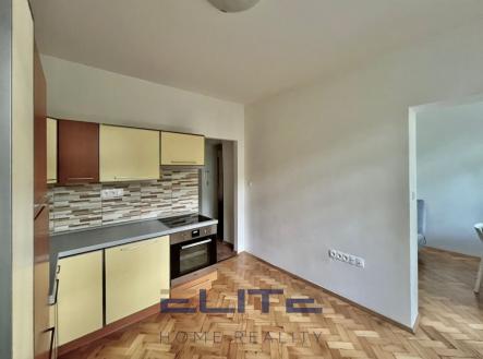00111_15 | Pronájem bytu, 2+kk, 28 m²