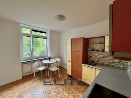 00111_10 | Pronájem bytu, 2+kk, 28 m²