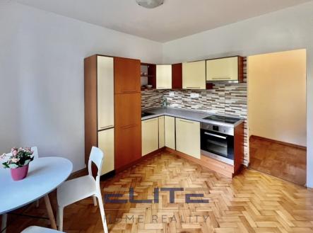 00111_33 | Pronájem bytu, 2+kk, 28 m²