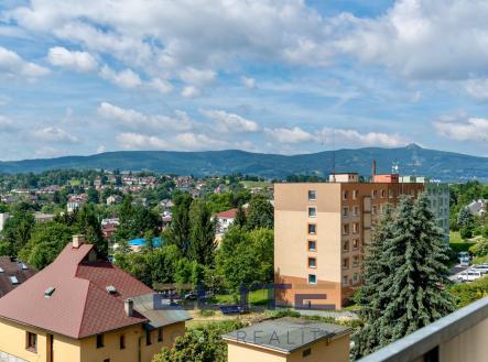 Výhled z lodžie | Prodej bytu, 3+1, 68 m²