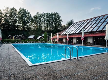. | Prodej - hotel, 1 795 m²