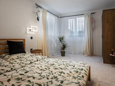 . | Prodej - hotel, 1 795 m²