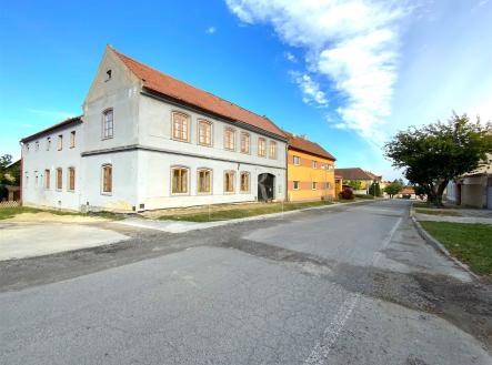 . | Prodej - dům/vila, 258 m²
