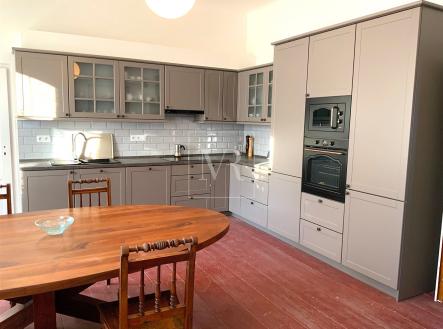 . | Prodej - dům/vila, 258 m²