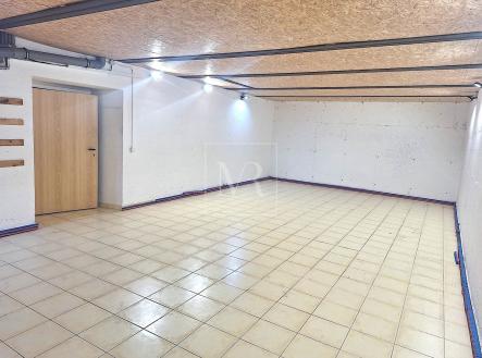 . | Pronájem - skladovací prostor, 110 m²