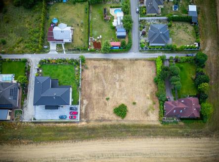   | Prodej - pozemek pro bydlení, 1 000 m²