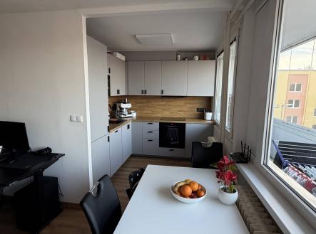 Bez popisku | Pronájem bytu, 3+1, 85 m²