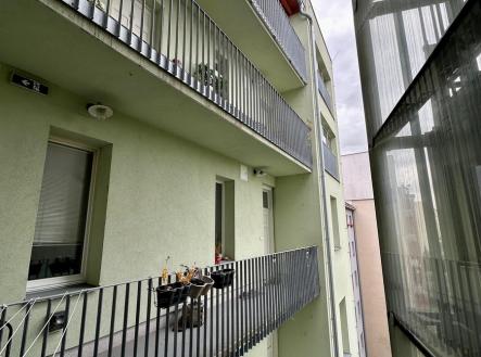 c5e1c4fe-91e0-406a-87dc-876b9094b53f.jpg | Pronájem bytu, 1+kk, 31 m²