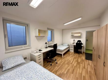 Průchozí pokoj | Pronájem bytu, 2+1, 40 m²