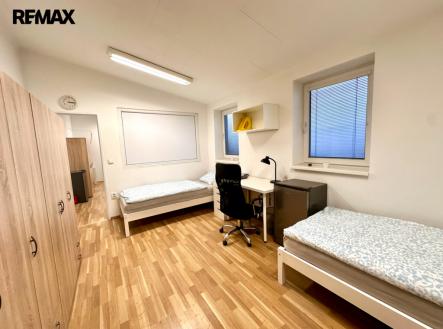 Průchozí pokoj | Pronájem bytu, 2+1, 40 m²