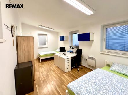 Neprůchozí pokoj | Pronájem bytu, 2+1, 40 m²