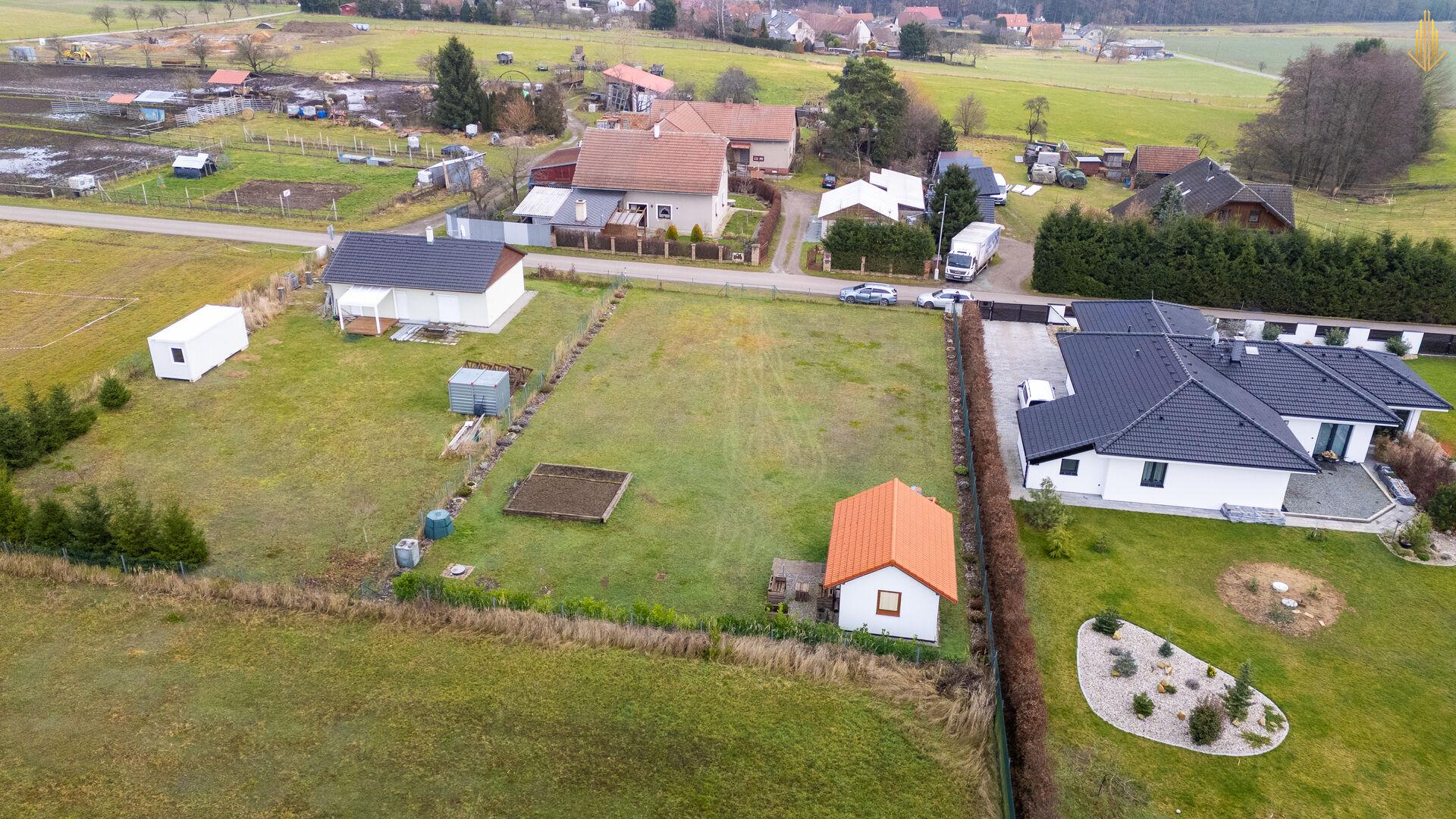 Prodej stavebního pozemku 1.187 m2, Hřibiny-Ledská
