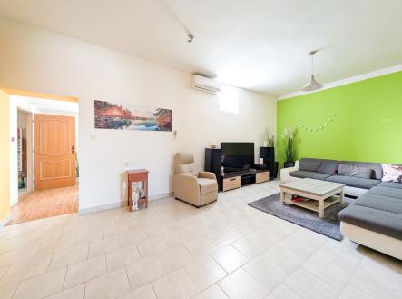 pxl-20250609-160922895.jpg | Pronájem bytu, 3+1, 110 m²