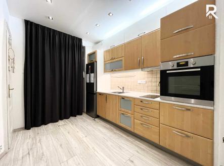 Plavecká 12 | Pronájem bytu, 2+1, 51 m²