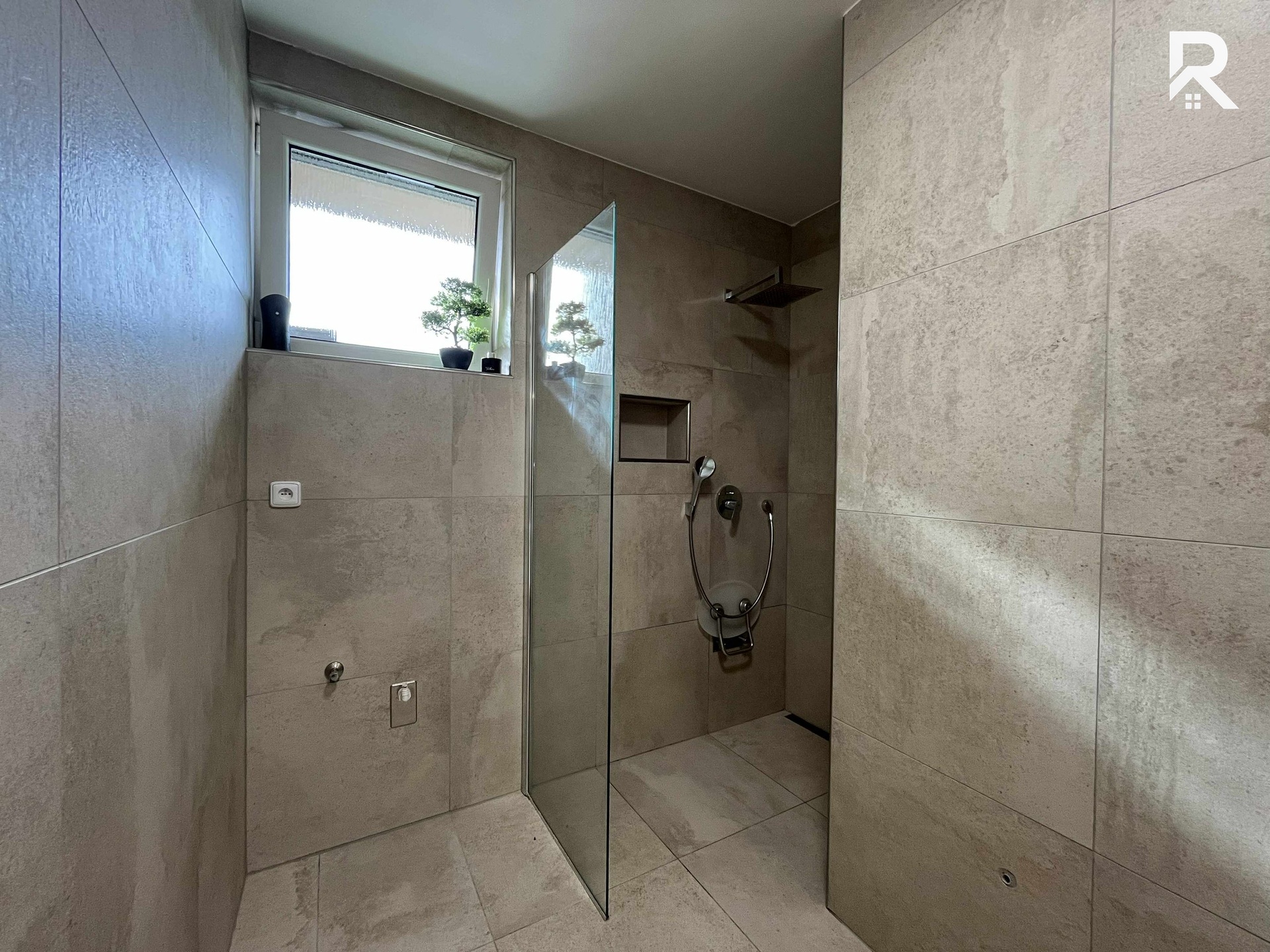 55fbd82e-7551-4d81-8d8b-e39a00690ba9