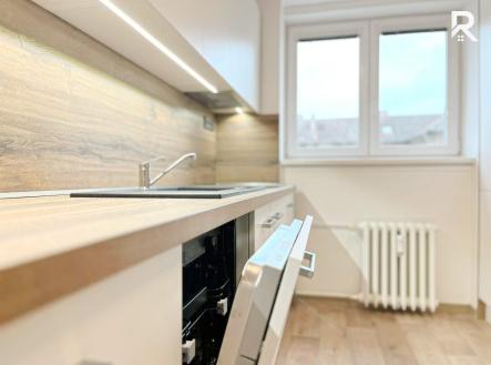 U Červených domků (14) | Pronájem bytu, 2+1, 55 m²