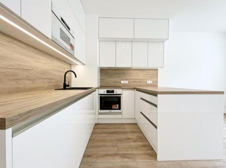 Spolková (8) | Pronájem bytu, 1+kk, 27 m²