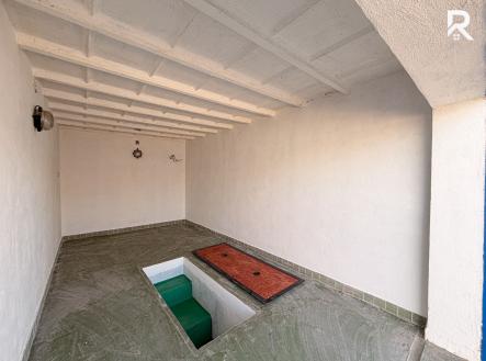 WhatsApp Image 2026-04-10 at 09.43.39 (3) | Prodej - malý objekt/garáž