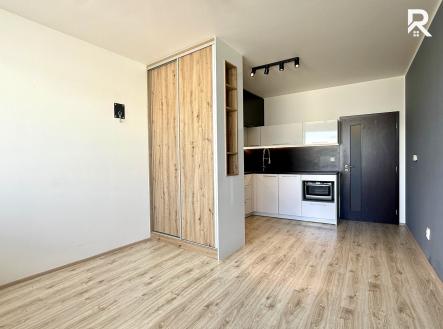 d45bd68d-cfc9-4d53-9978-6129f0f12dd4 | Pronájem bytu, 1+kk, 31 m²