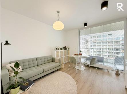 Fuchsova (12) | Pronájem bytu, 1+kk, 33 m²