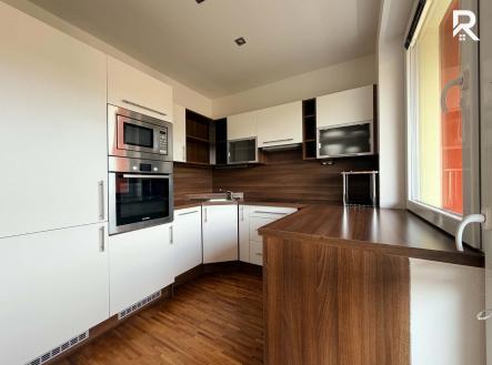 f9fbbcdb-b1e4-447b-ab54-3f52d6174c4d | Pronájem bytu, 2+kk, 55 m²