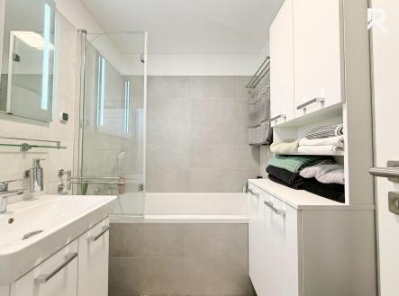 13 | Pronájem bytu, 2+kk, 56 m²