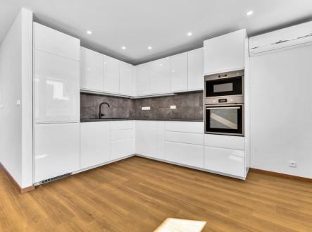 sladkovicova-20.jpg | Prodej bytu, 3+kk, 81 m²