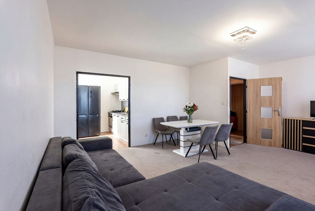 indoor-9.jpg