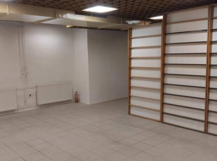 Pronájem - komerční objekt, obchodní centrum, 300 m²