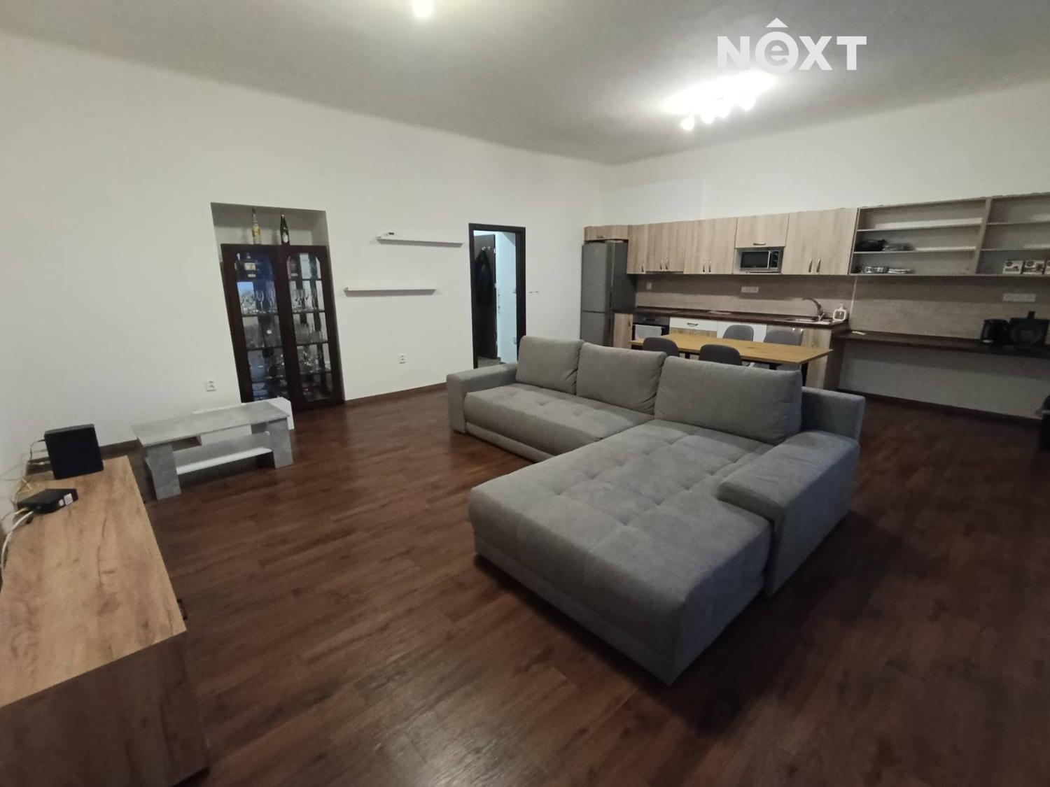 Pronájem byt 2+kk, 85㎡