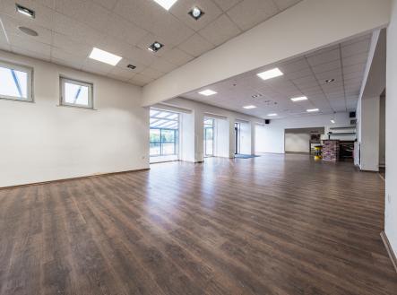 dscf7702-hdr.jpg | Prodej - obchodní prostor, 547 m²