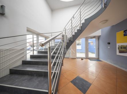 dsc05153-hdr.jpg | Pronájem - kanceláře, 210 m²