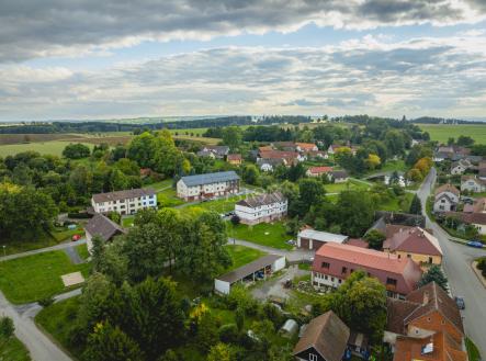 dji-20250929230427-0569-d.jpg | Prodej - nájemní dům, 487 m²