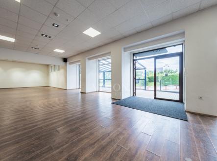 dscf7699-hdr.jpg | Pronájem - obchodní prostor, 547 m²