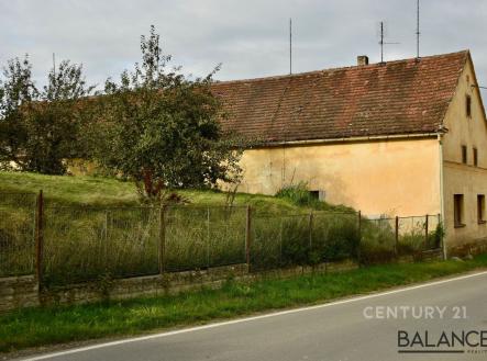 . | Prodej - zemědělský objekt, 2 099 m²