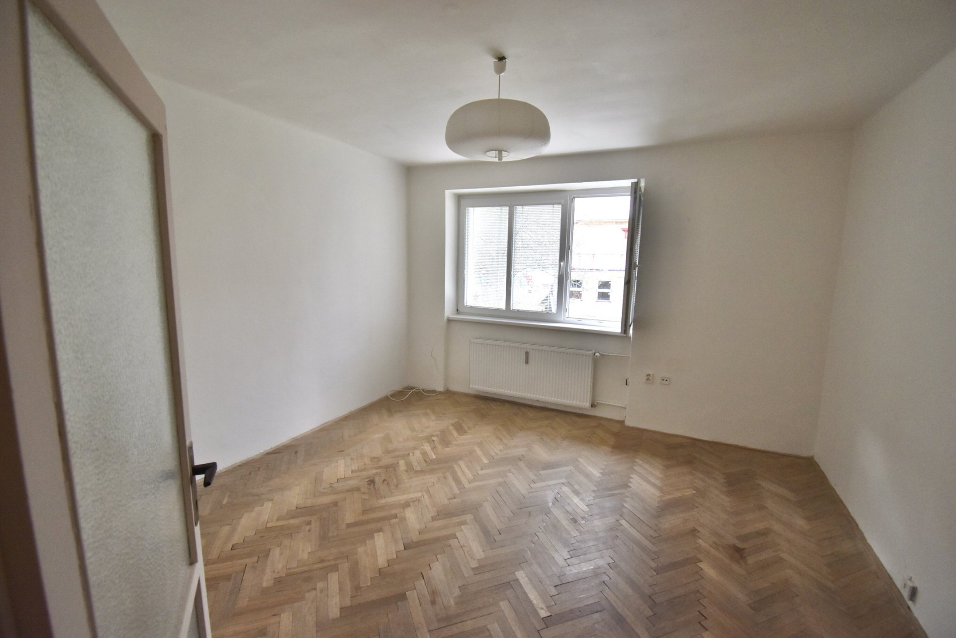 Pronájem bytu 1+1, 43m2, Kladno - Kročehlavy, ul. Gen. Píky, 2.NP, cihla, sklep